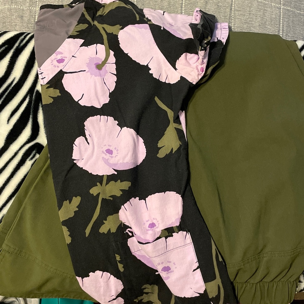 Grey anatomy scrub set